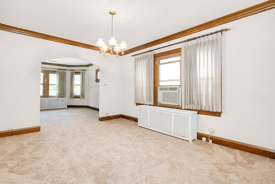 Chicago bungalow dining room
